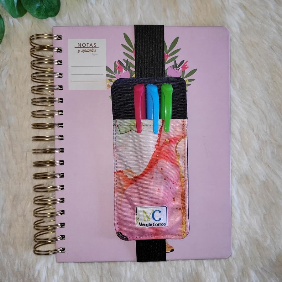Porta lápices con elástico (stock) Encanto T3