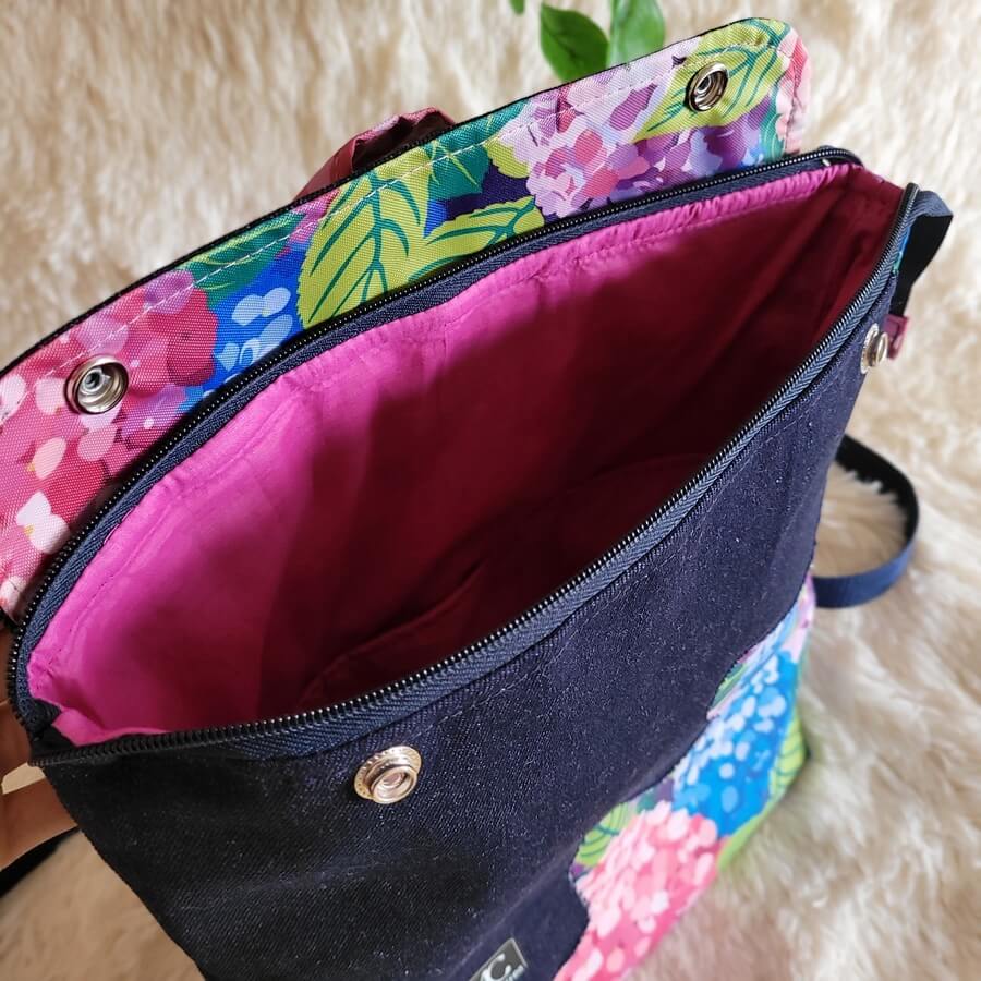 Mochila Aura (stock) Mezclilla - Flores T6
